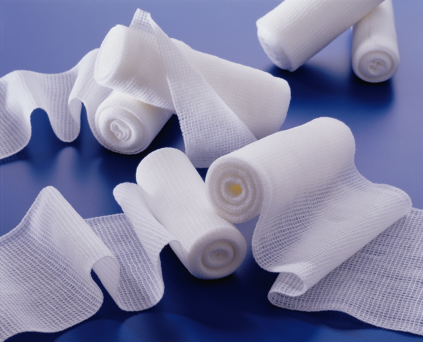 Медицинская марля является основой для изготовления бинтов, стерильных повязок и средств индивидуальной защиты.