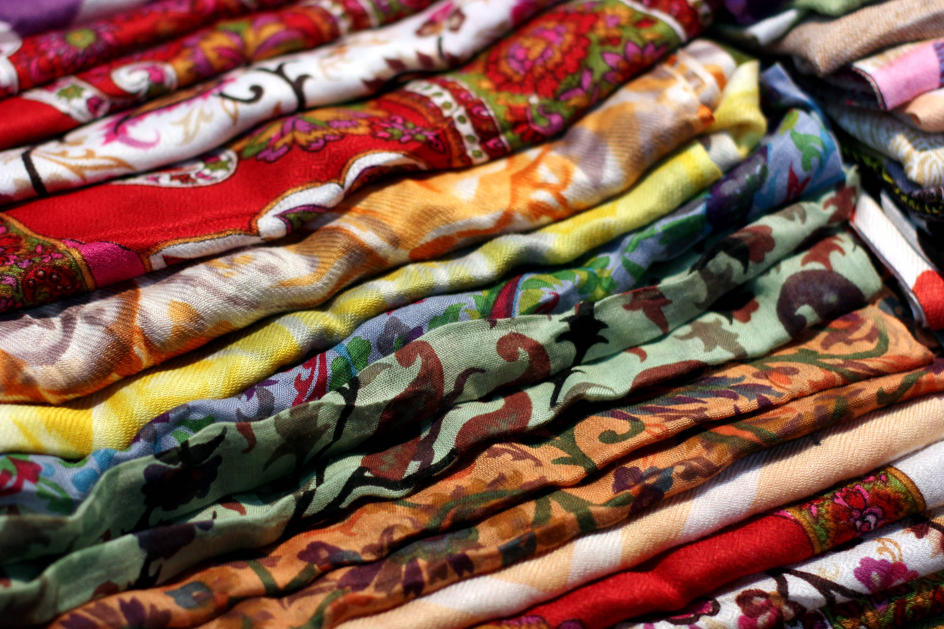 Текстильная промышленность предлагает огромное разнообразие тканей.